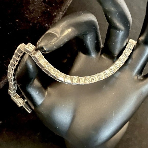 Vintage Dorsons Sterling & Crystal Rhinestones Necklace & Bracelet Set - Picture 5 of 8